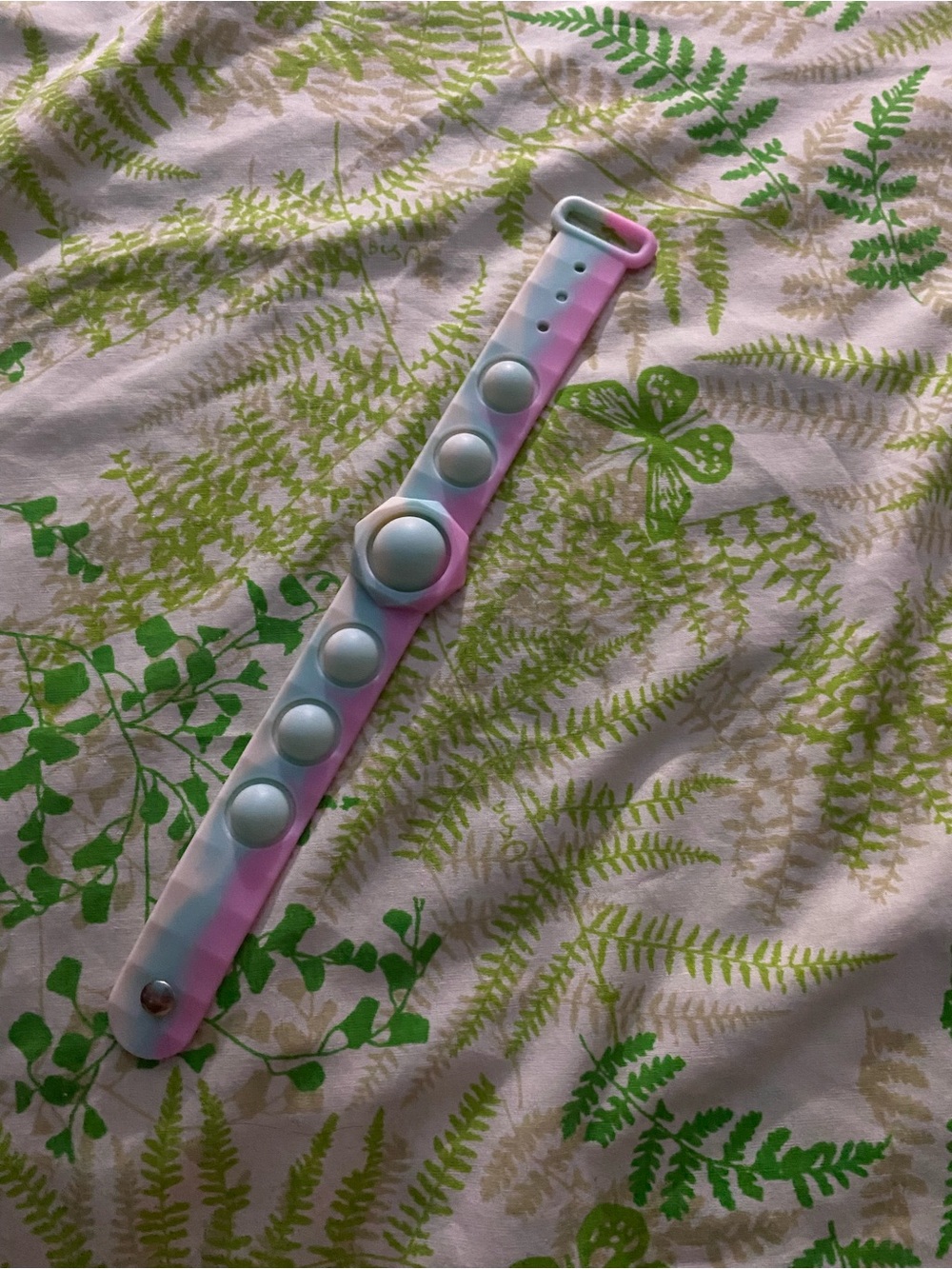 Pastel tie dye push pop fidget bracelet